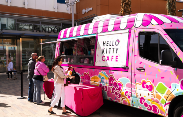 Hello Kitty Truck